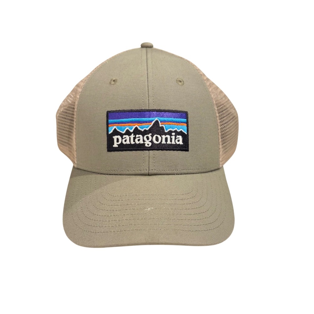 Patagonia P-6 Logo Trucker Hat Mens Khaki Tan Mesh Snapback Cap 38289